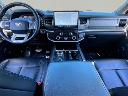 Used 2024 Ford Expedition XLT image 7