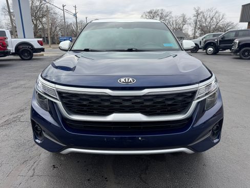 Used 2021 Kia Seltos S image 2