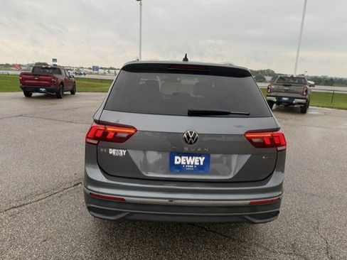 Used 2022 Volkswagen Tiguan SE AWD/4WD image 8