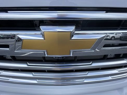 Certified 2026 Chevrolet Silverado 3500 High Country AWD/4WD image 30
