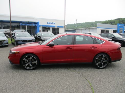 Certified 2024 Honda Accord Sport image 8