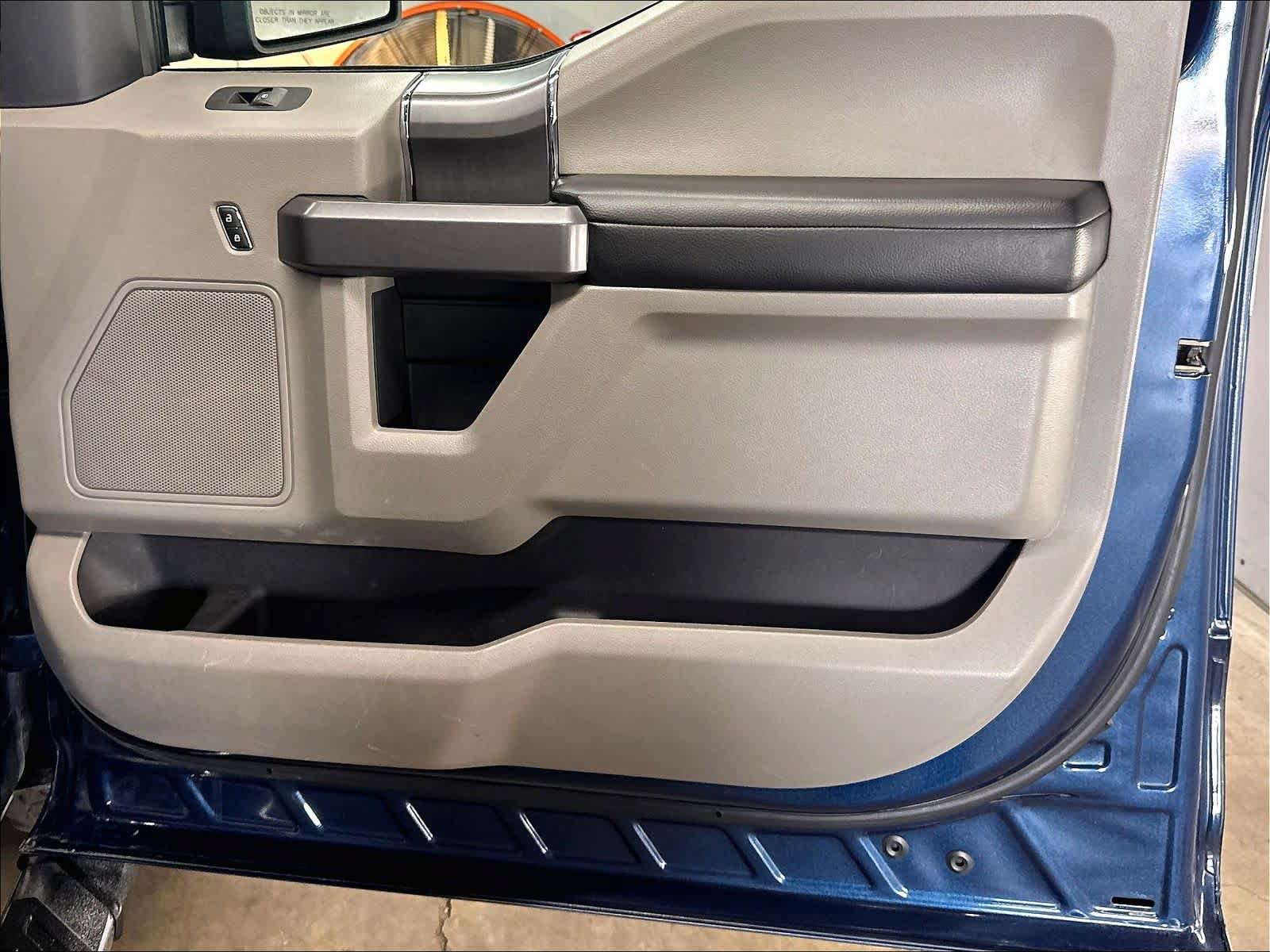 Used 2019 Ford F150 XLT w/ Equipment Group 302A Luxury AWD/4WD image 27