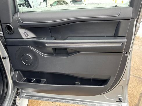 Used 2024 Ford Expedition XLT image 16