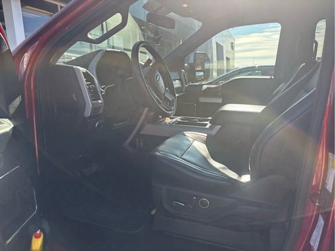 Used 2018 Ford F250 Lariat w/ Chrome Package image 3