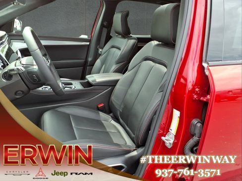 Used 2024 Jeep Wagoneer Launch Edition AWD/4WD image 12