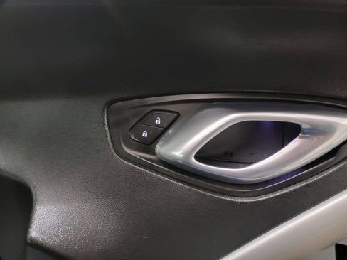 Used 2018 Chevrolet Camaro LT image 15