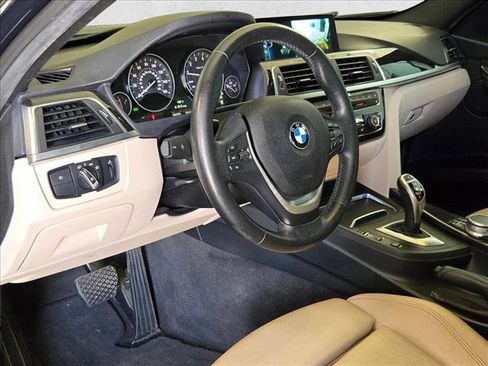 Used 2017 BMW 330i Sedan RWD image 9