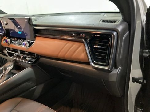 Used 2024 GMC Canyon AT4 w/ Technology Package image 22