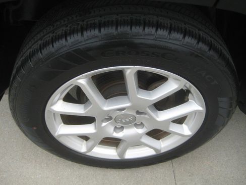 Used 2021 Jeep Renegade Latitude w/ Convenience Group image 9