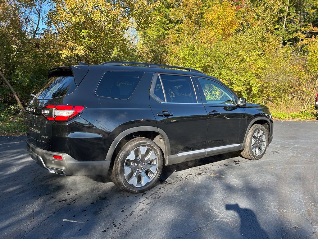 New 2026 Honda Pilot Elite image 2