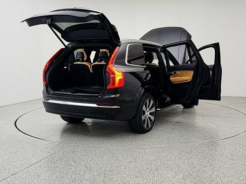 Used 2023 Volvo XC90 B6 Ultimate w/ Protection Package AWD/4WD image 11