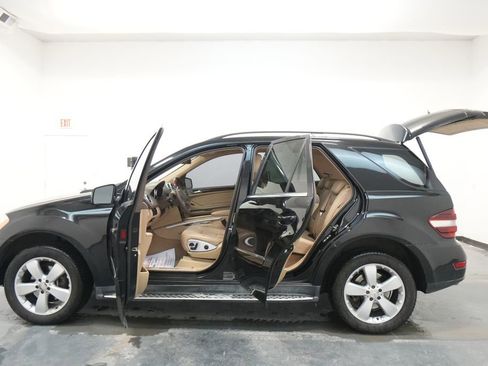 Used 2011 Mercedes-Benz ML 350 4MATIC image 23