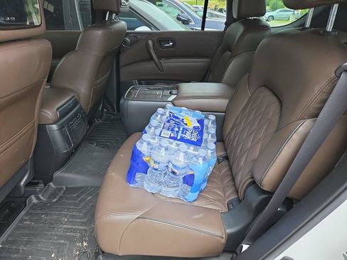 Used 2023 Nissan Armada Platinum w/ Captain's Chairs Package RWD image 9