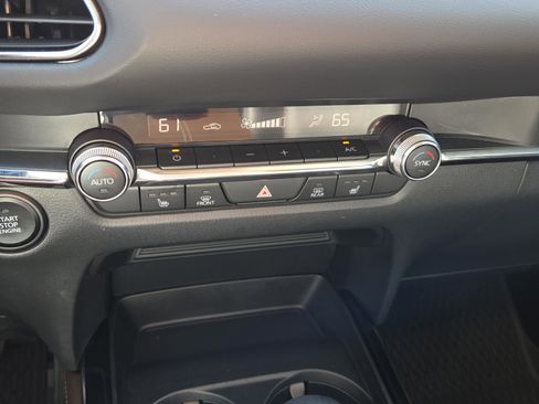 Used 2023 MAZDA CX-30 AWD 2.5 S w/ Premium Package image 30