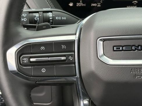 Used 2025 GMC Yukon XL Denali AWD/4WD image 17