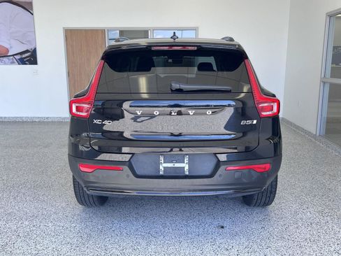 Used 2023 Volvo XC40 B5 Ultimate w/ Protection Package Premier AWD/4WD image 14