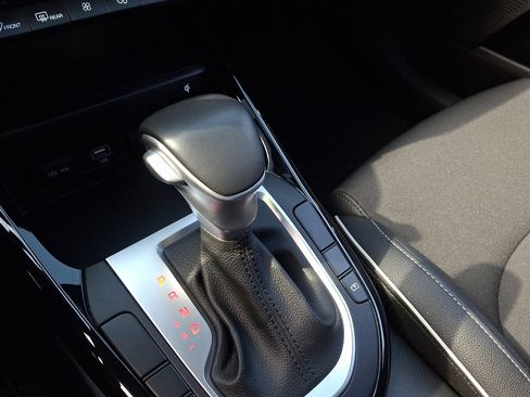 Used 2023 Kia Forte GT-Line w/ GT-Line Premium Package image 32