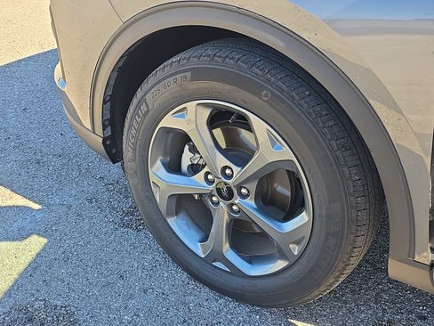 Used 2025 Ford Escape ST-Line image 10