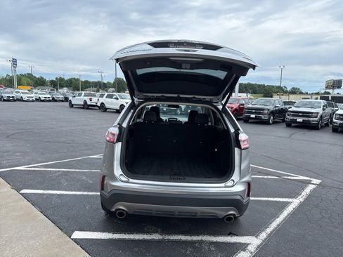 Used 2024 Ford Edge Titanium image 35