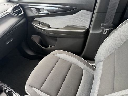 Used 2024 Chevrolet TrailBlazer LT FWD image 18