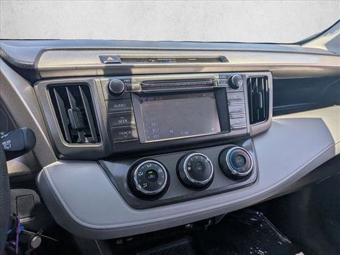 Used 2013 Toyota RAV4 LE FWD image 18