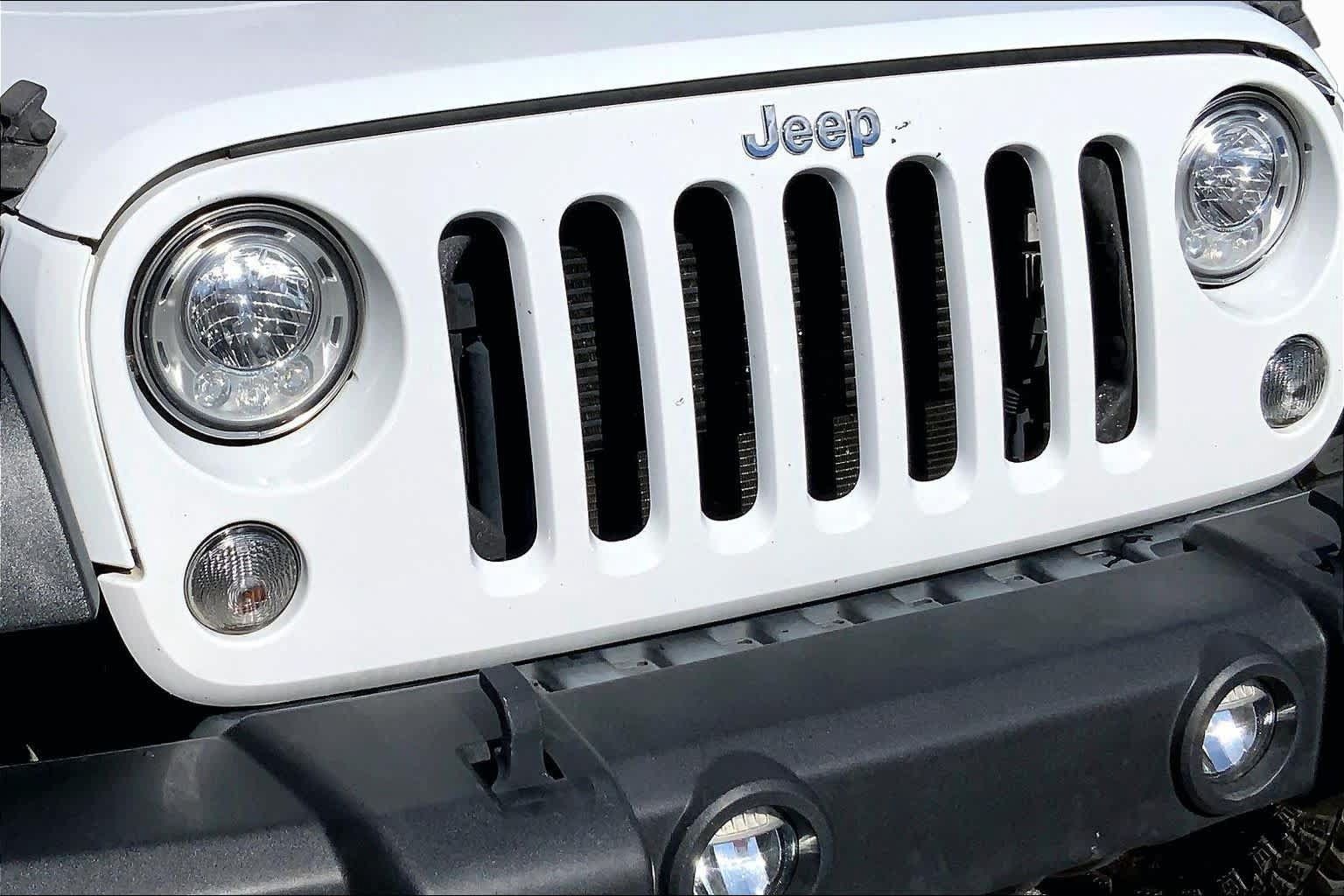 Used 2017 Jeep Wrangler Unlimited Sport w/ Quick Order Package 24S AWD/4WD image 28