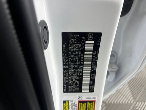 Used 2025 Toyota Camry SE image 35