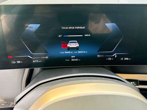 Used 2024 BMW iX xDrive50 image 38