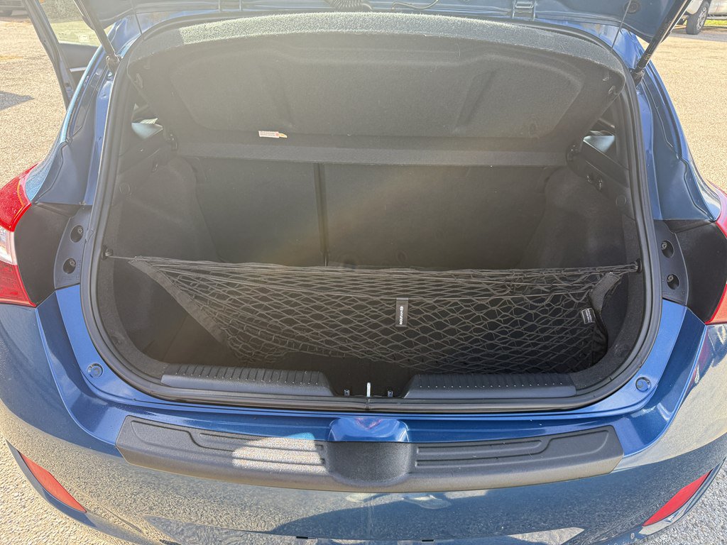 Used 2016 Hyundai Elantra GT FWD image 16