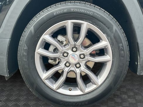 Used 2024 GMC Terrain SLT image 23