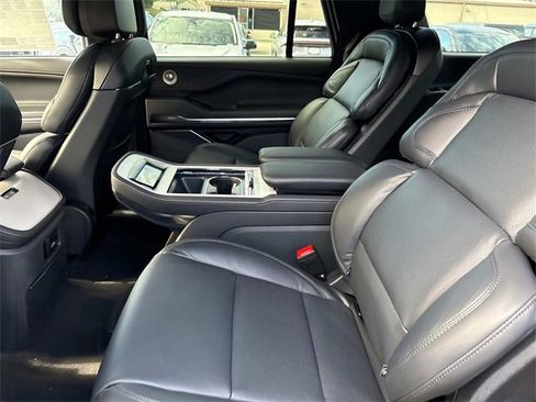 New 2025 Lincoln Navigator Reserve w/ Jet Appearance Package image 18