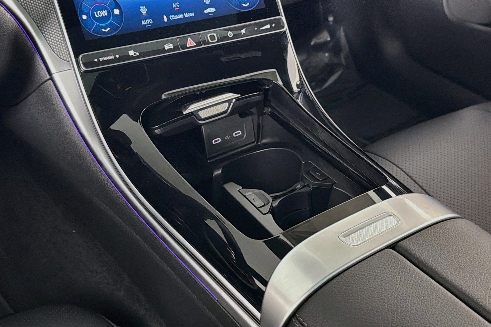 New 2027 Mercedes-Benz CLE 450 4MATIC Coupe image 5