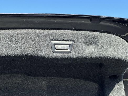 New 2025 BMW 530i xDrive w/ Premium Package image 25