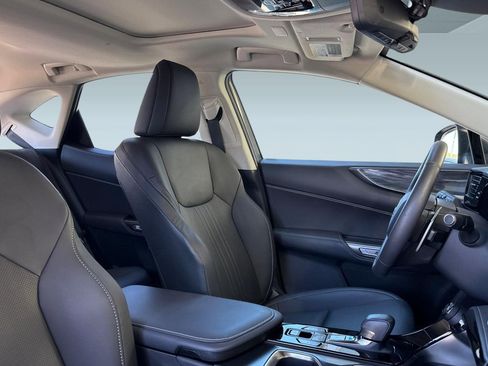 Used 2024 Lexus NX 250 FWD image 30