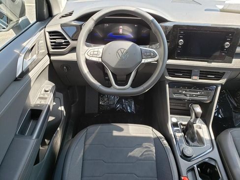 New 2026 Volkswagen Taos SE AWD/4WD image 10