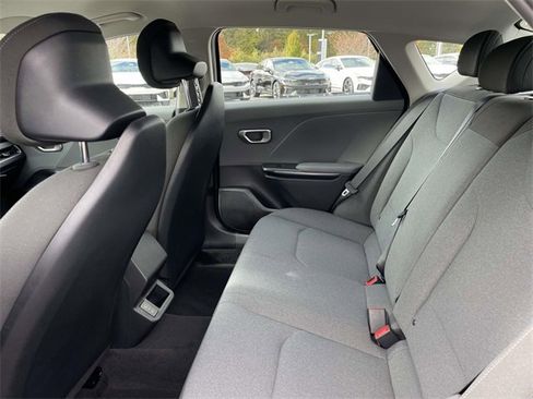 New 2025 Kia K4 LXS image 20