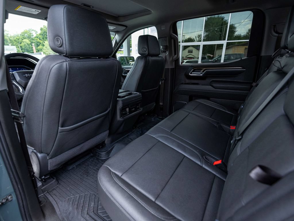 Used 2026 Chevrolet Silverado 1500 LT Trail Boss w/ LT Trail Boss Premium Package AWD/4WD image 30