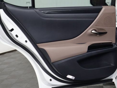 Used 2022 Lexus ES 350 image 13