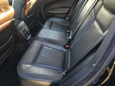 Used 2019 Dodge Charger SXT w/ Leather Interior Group image 13