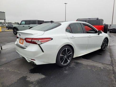 Used 2019 Toyota Camry XSE image 12