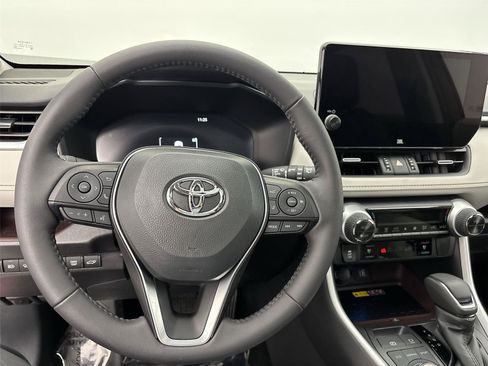 Used 2025 Toyota RAV4 Limited w/ Advanced Technology Package AWD/4WD image 22