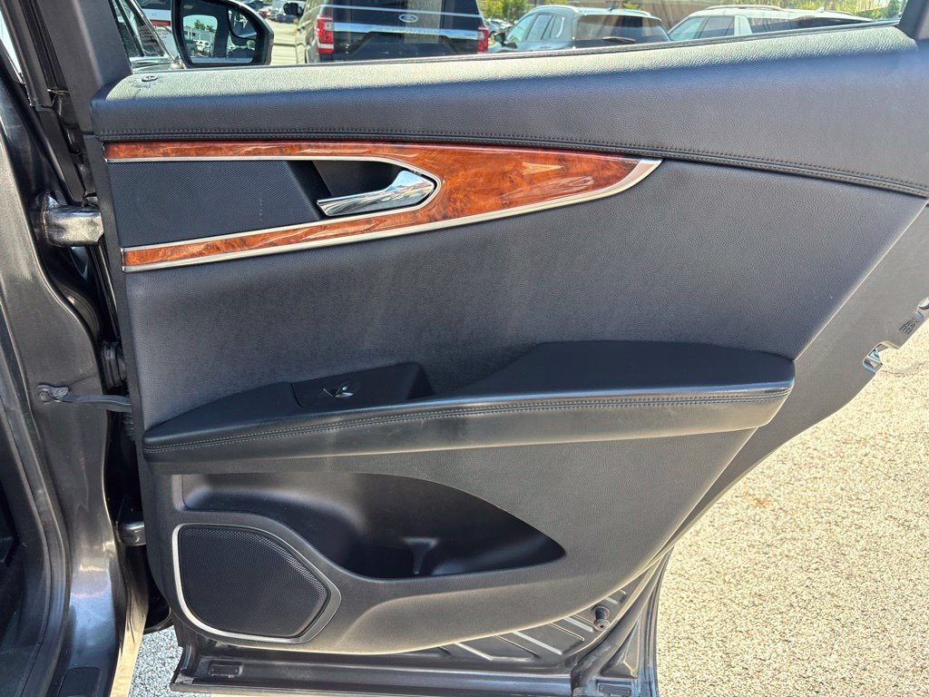 Used 2018 Lincoln MKX Select w/ Lincoln MKX Climate Package FWD image 33