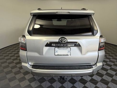 Used 2019 Toyota 4Runner TRD Off-Road Premium AWD/4WD image 4