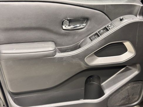 Certified 2023 Nissan Frontier SV image 18