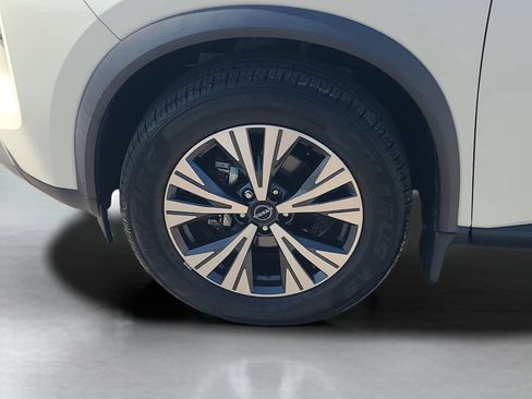 Used 2022 Nissan Rogue SV w/ SV Premium Package FWD image 25