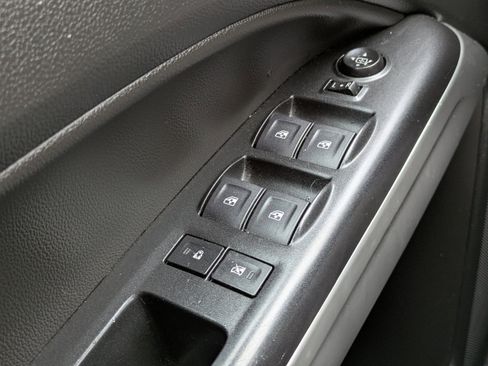 Used 2022 Chevrolet Colorado LT w/ LT Convenience Package image 21