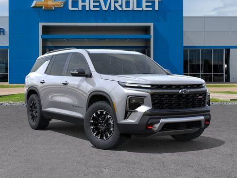 New 2026 Chevrolet Traverse Z71 w/ Driver Confidence Package AWD/4WD image 7
