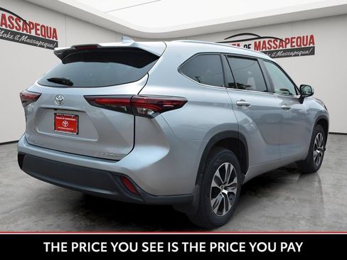 Certified 2024 Toyota Highlander XLE AWD/4WD image 5