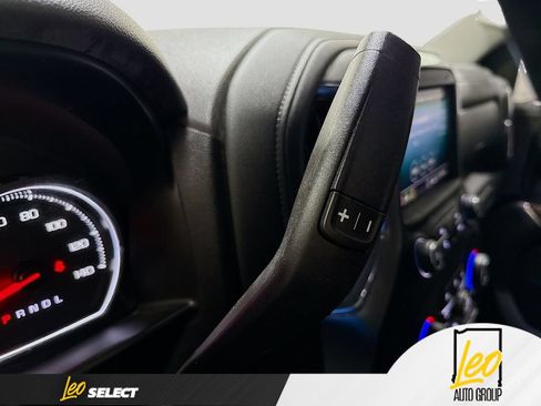 Used 2021 Chevrolet Silverado 1500 LT AWD/4WD image 19
