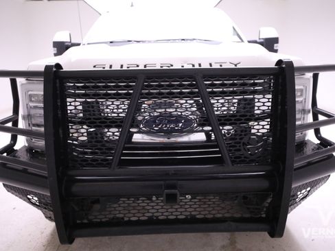 Used 2019 Ford F250 Lariat w/ Lariat Ultimate Package image 8